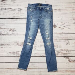 Abercrombie & Fitch Harper Low rise ankle Jeans - Size 26 / 2 distressed